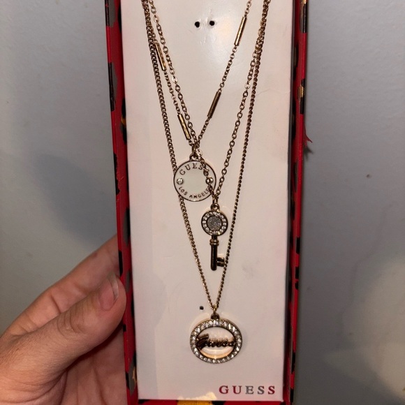 Guess Layered Gold Necklace - Picture 5 of 7